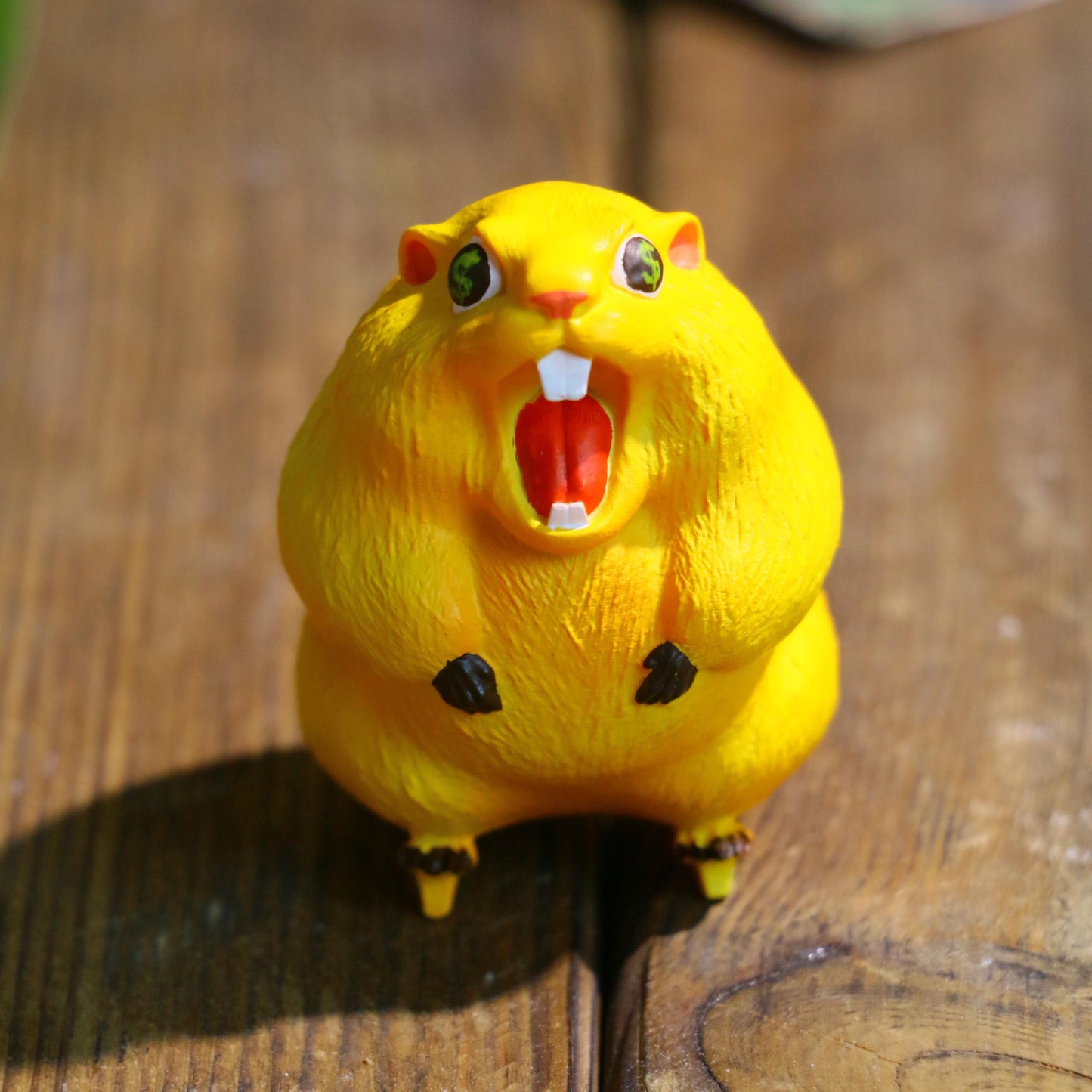 Handcrafted Marmot Figurine – Cute Animal Statue for Car Dashboard or Home Decor