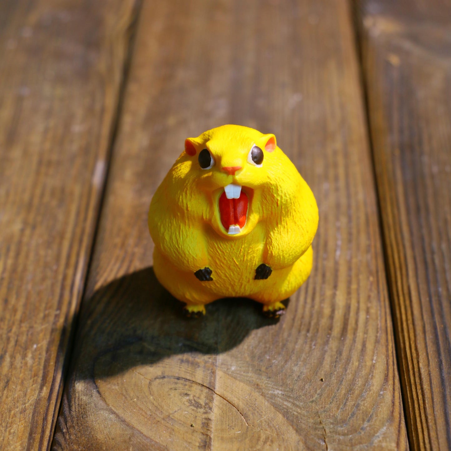 Handcrafted Marmot Figurine – Cute Animal Statue for Car Dashboard or Home Decor