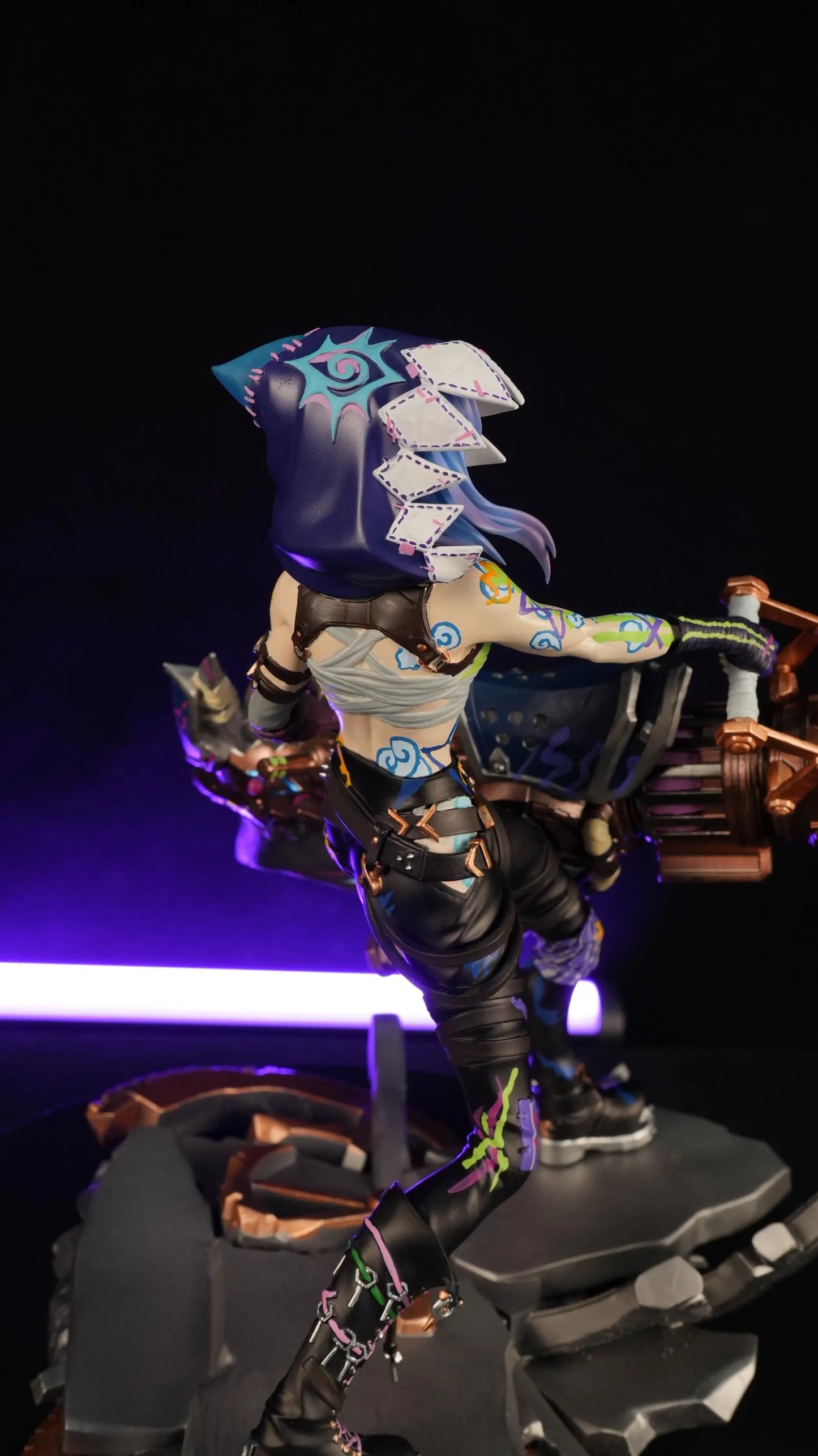 Arcane Jinx Figurine – Handcrafted 3D Printed Statue | League of Legends Character Sculpture